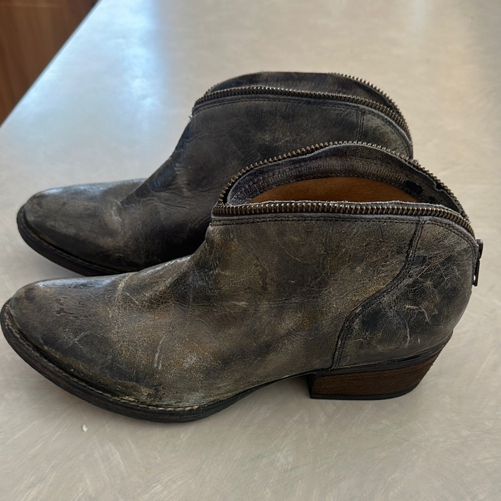 Very Volatile Charcoal Leather Ankle Boots